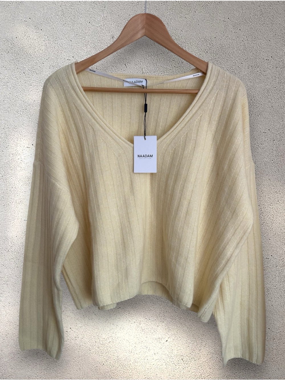 NWT NAADAM Pale Yellow 100% Cashmere Ribbed V-Neck Sweater